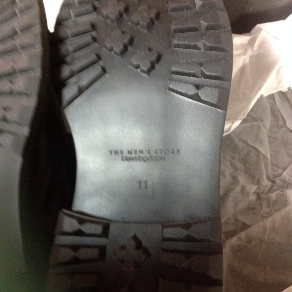 Bloomingdale's Men's Black Leather CapToe Boots - 11 -  New in Box - Picture 8 of 13